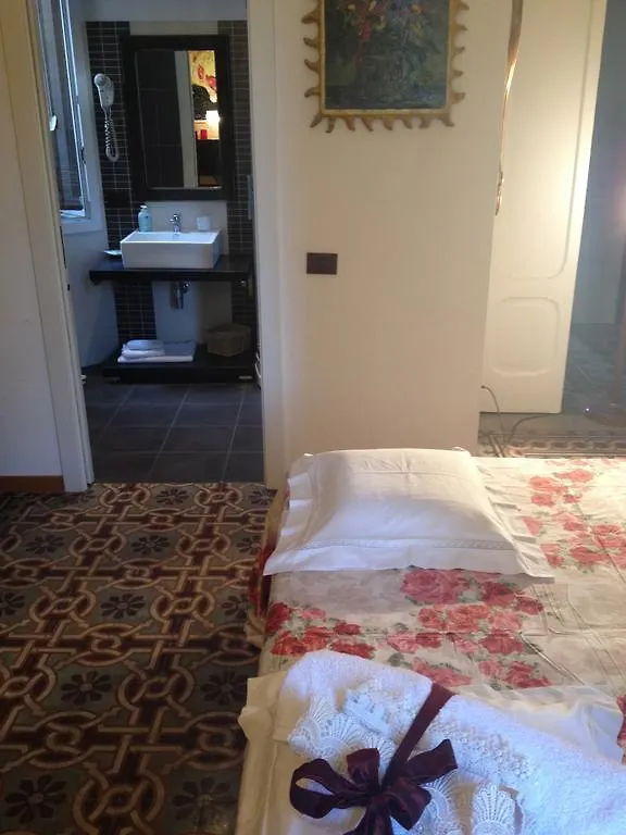 Liberty Bed & Breakfast Bed & Breakfast Verona